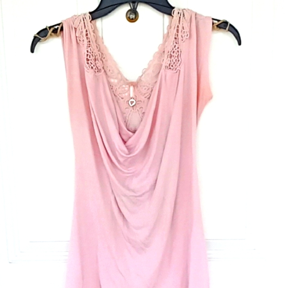 Robin K Boutique Crochet Bare Back Barbie Core Romantic Heart Pendant Like New - Picture 1 of 6